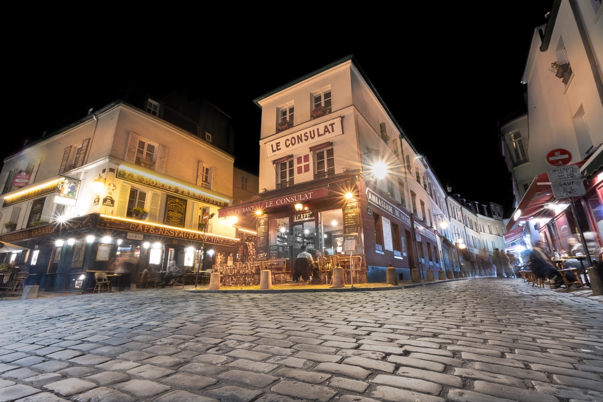Montmartre Le Consulat Cafe Night Color